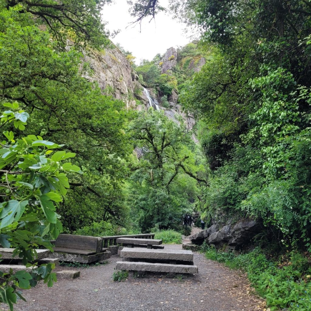 Cascadas en Merza