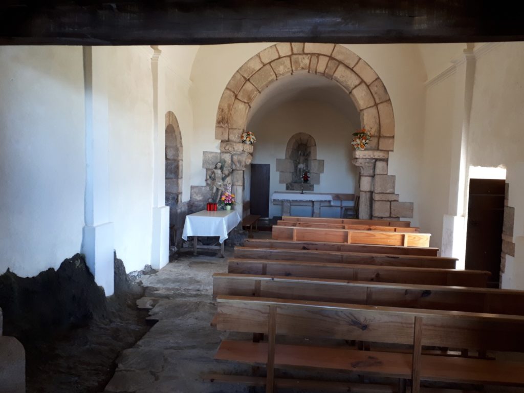 Interior Capilla Pico Sacro